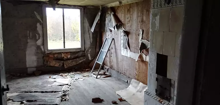 Why Selling a Distressed House Through Traditional Methods Fails in Savannah